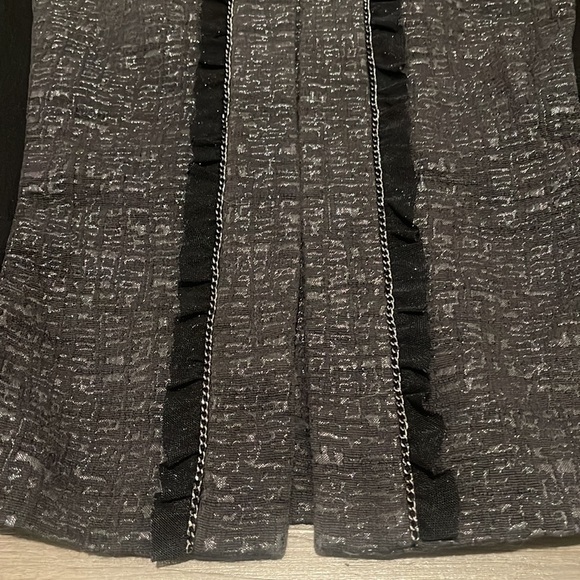 Express Metallic Chain Ruffle Trim Cropped Gunmetal
Blazer Sz 8 - Picture 10 of 11